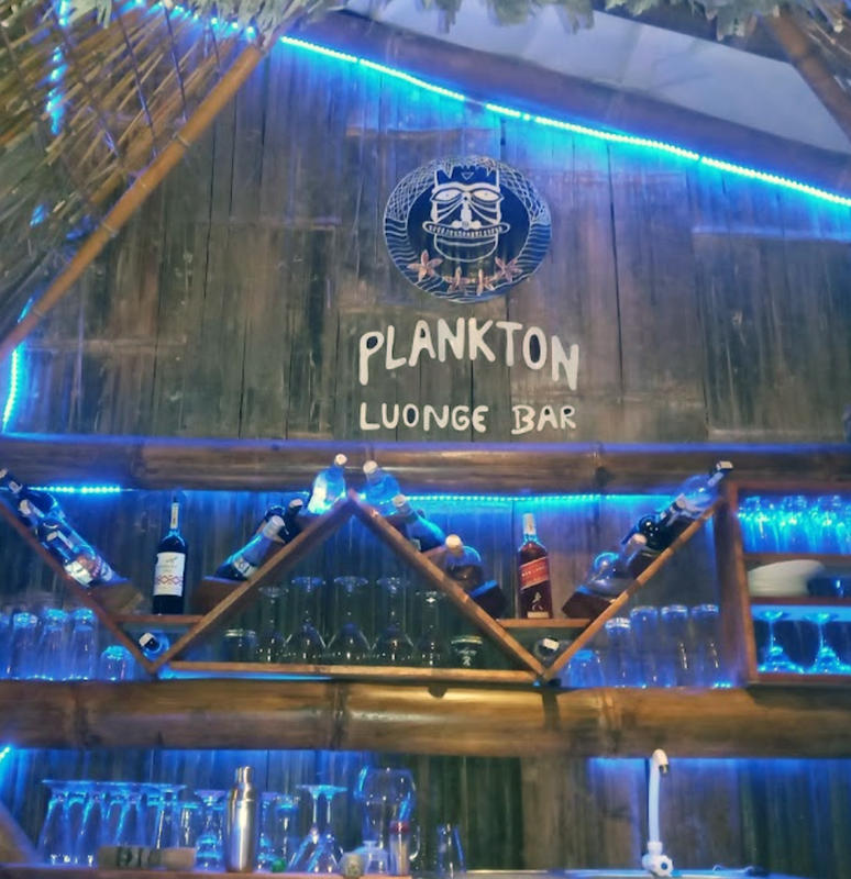 Plankton Beach Bar in Ecuador